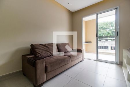 Sala de TV de apartamento à venda com 2 quartos, 80m² em Jardim Tupanci, Barueri