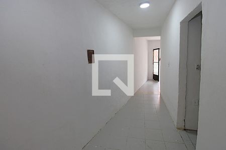 Corredor de casa para alugar com 1 quarto, 60m² em Todos Os Santos, Rio de Janeiro