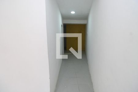 Corredor de casa para alugar com 1 quarto, 60m² em Todos Os Santos, Rio de Janeiro