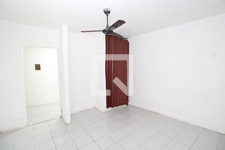 Quarto de casa para alugar com 1 quarto, 60m² em Todos Os Santos, Rio de Janeiro