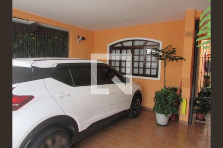 Casa à venda com 181m², 3 quartos e 2 vagas Casa à venda com 181m², 3 quartos e 2 vagasGaragem