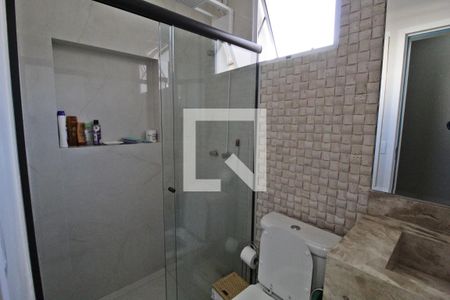 Banheiro da Suíte de apartamento para alugar com 2 quartos, 150m² em Granada, Uberlândia