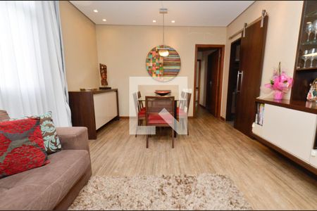 Sala de estar de apartamento à venda com 2 quartos, 65m² em Horto, Belo Horizonte