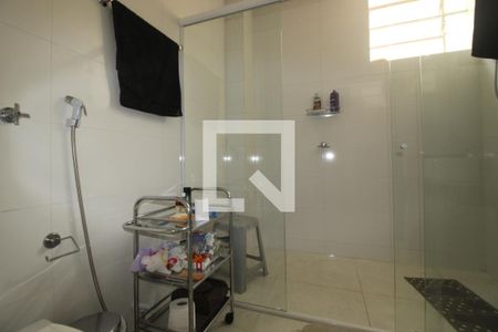 Banheiro de apartamento à venda com 2 quartos, 200m² em Santo Antônio, Belo Horizonte