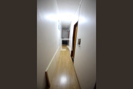 corredor  de casa à venda com 5 quartos, 202m² em Vila Romero, São Paulo