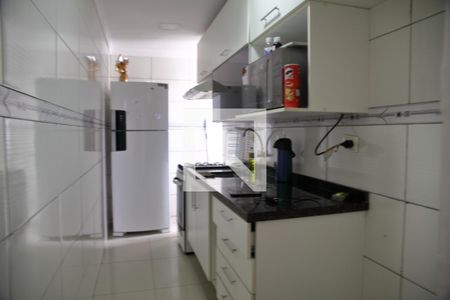 Cozinha  de apartamento à venda com 2 quartos, 45m² em Ferrazópolis, São Bernardo do Campo