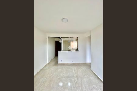 Sal de apartamento à venda com 2 quartos, 57m² em Inhaúma, Rio de Janeiro
