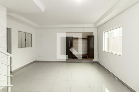 Sala de casa para alugar com 3 quartos, 140m² em Vila Granada, São Paulo