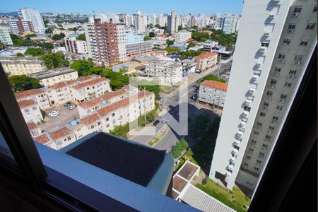 Suíte - Vista de apartamento para alugar com 2 quartos, 98m² em Passo da Areia, Porto Alegre