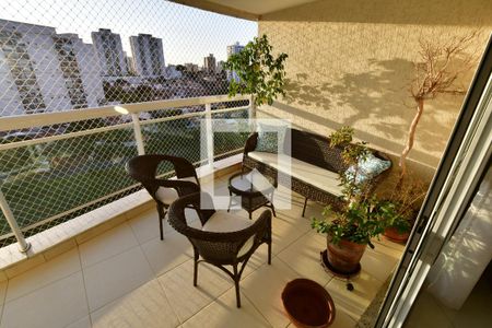 Sacada da Sala de apartamento à venda com 2 quartos, 115m² em Taquaral, Campinas