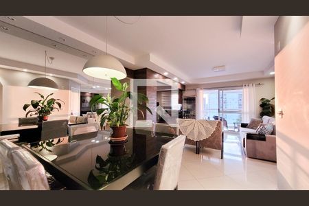 Apartamento à venda com 115m², 3 quartos e 2 vagasSala