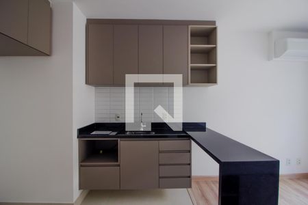 Cozinha de apartamento para alugar com 1 quarto, 28m² em República, São Paulo