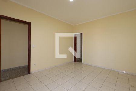 Suíte de casa para alugar com 3 quartos, 150m² em Vila Ivone, São Paulo
