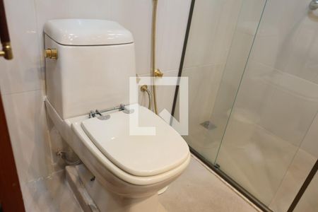 Apartamento à venda com 155m², 3 quartos e 2 vagas Apartamento à venda com 155m², 3 quartos e 2 vagasBanheiro da Suíte