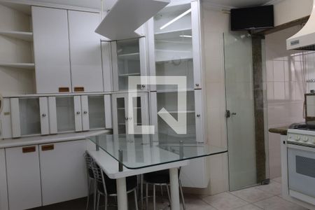 Apartamento à venda com 155m², 3 quartos e 2 vagas Apartamento à venda com 155m², 3 quartos e 2 vagasCozinha