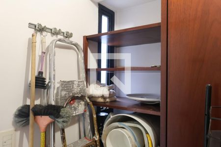 Apartamento à venda com 155m², 3 quartos e 2 vagas Apartamento à venda com 155m², 3 quartos e 2 vagasÁrea de Serviço