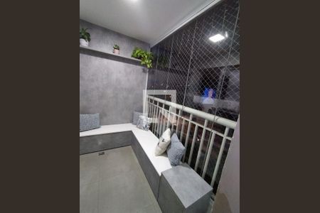 Apartamento à venda com 2 quartos, 58m² em Jardim Wanda, Taboão da Serra