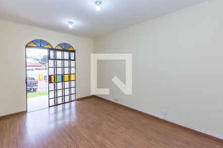 Sala 1 de casa para alugar com 3 quartos, 200m² em Palmeiras, Belo Horizonte