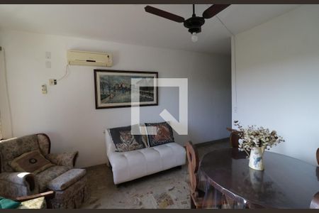 Sala de casa à venda com 3 quartos, 157m² em Jardim Guanabara, Rio de Janeiro