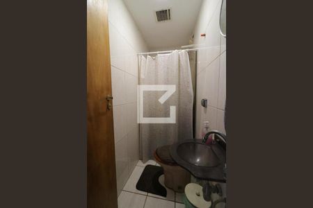 Banheiro da Suíte 1 de casa à venda com 3 quartos, 157m² em Jardim Guanabara, Rio de Janeiro