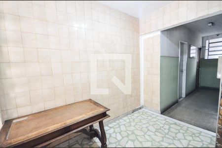 Apartamento à venda com 72m², 2 quartos e 1 vaga Apartamento à venda com 72m², 2 quartos e 1 vagaHall