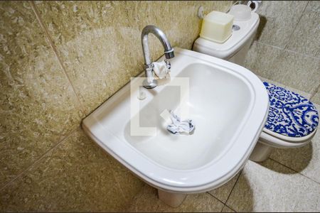 Apartamento à venda com 72m², 2 quartos e 1 vaga Apartamento à venda com 72m², 2 quartos e 1 vagaBanheiro