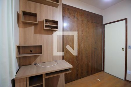 Quarto 2 de apartamento para alugar com 2 quartos, 59m² em Lourdes, Belo Horizonte