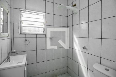 Banheiro da Suite 1 de casa para alugar com 2 quartos, 60m² em Vila Buenos Aires, São Paulo