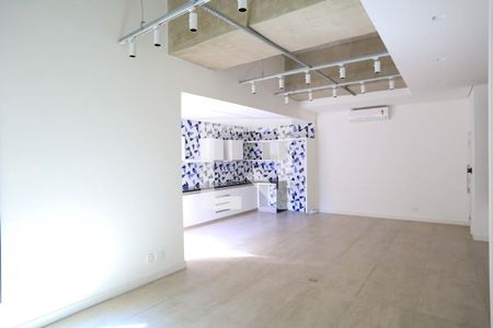 Sala  de kitnet/studio para alugar com 1 quarto, 85m² em Savassi, Belo Horizonte