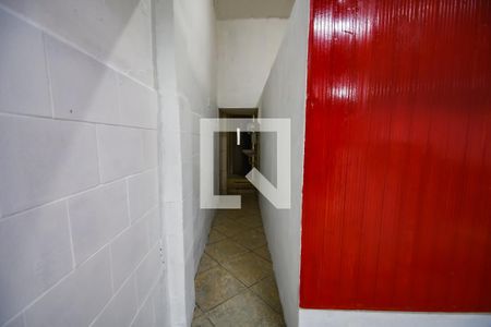 Loja - Corredor de casa para alugar com 1 quarto, 60m² em Encantado, Rio de Janeiro