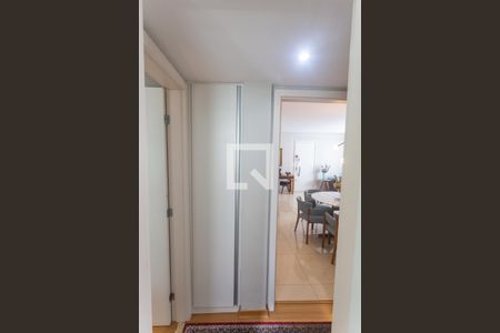 Guarda Roupa de apartamento para alugar com 2 quartos, 67m² em Sion, Belo Horizonte