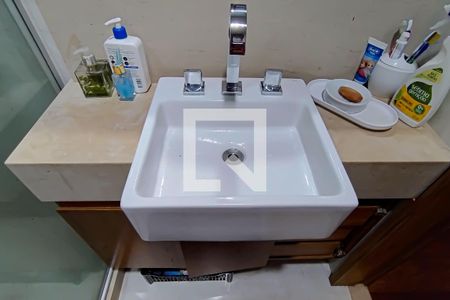 Apartamento à venda com 129m², 3 quartos e 3 vagas Apartamento à venda com 129m², 3 quartos e 3 vagasbanheiro social