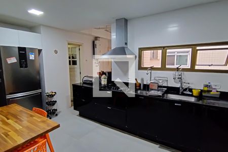 Apartamento à venda com 129m², 3 quartos e 3 vagas Apartamento à venda com 129m², 3 quartos e 3 vagascozinha