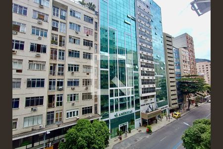 Sala vista  de apartamento para alugar com 3 quartos, 153m² em Copacabana, Rio de Janeiro