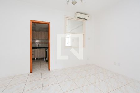 Sala de apartamento à venda com 3 quartos, 88m² em São Geraldo, Porto Alegre