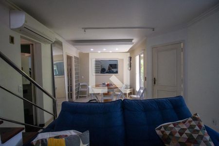 Sala de casa de condomínio para alugar com 4 quartos, 197m² em Recreio dos Bandeirantes, Rio de Janeiro