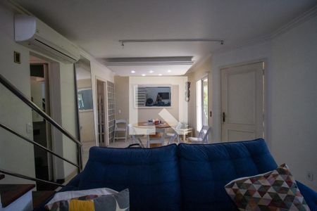 Sala de casa de condomínio à venda com 4 quartos, 197m² em Recreio dos Bandeirantes, Rio de Janeiro