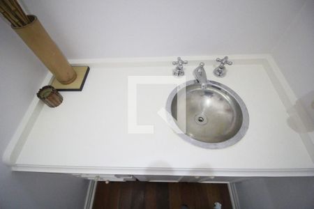 Lavabo de apartamento para alugar com 2 quartos, 109m² em Itaim Bibi, São Paulo