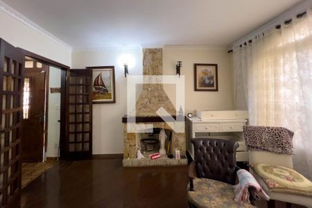 Sala de casa para alugar com 3 quartos, 200m² em Vila Monumento, São Paulo