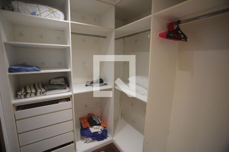 Closet de apartamento à venda com 1 quarto, 78m² em Belvedere, Belo Horizonte