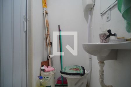 Banheiro de kitnet/studio à venda com 1 quarto, 36m² em Feitoria, São Leopoldo