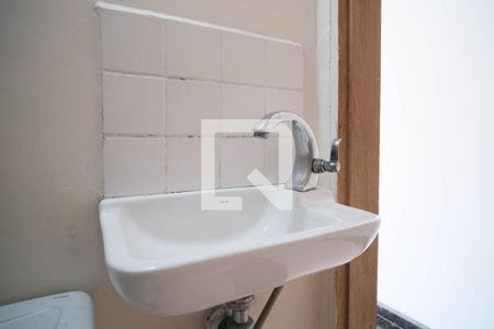 Lavabo de casa para alugar com 4 quartos, 240m² em Vila Pierina, São Paulo