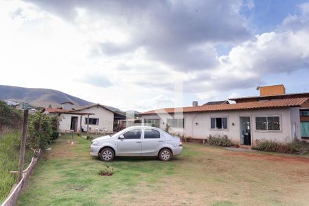 Casa de condomínio para alugar com 190m², 4 quartos e 5 vagas Casa de condomínio para alugar com 190m², 4 quartos e 5 vagasquintal / jardin