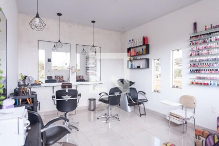 Casa de condomínio para alugar com 190m², 4 quartos e 5 vagas Casa de condomínio para alugar com 190m², 4 quartos e 5 vagasÁrea de Serviço