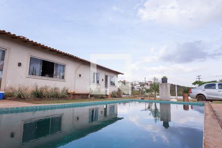 Casa de condomínio para alugar com 190m², 4 quartos e 5 vagas Casa de condomínio para alugar com 190m², 4 quartos e 5 vagasPiscina