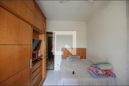 Quarto 1 de casa à venda com 2 quartos, 75m² em Irajá, Rio de Janeiro