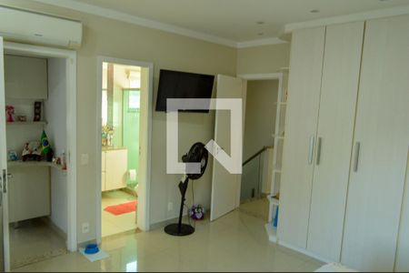 Suíte de casa de condomínio à venda com 3 quartos, 134m² em Taquara, Rio de Janeiro