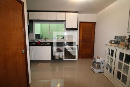 Cozinha de casa para alugar com 3 quartos, 180m² em Vila Rosa, São Paulo