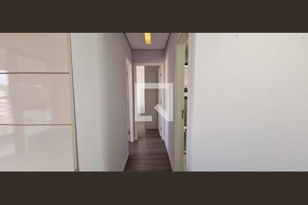 Corredor de apartamento para alugar com 2 quartos, 63m² em Continental, Osasco