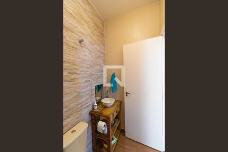 Casa à venda com 346m², 4 quartos e 3 vagas Casa à venda com 346m², 4 quartos e 3 vagasBanheiro 01